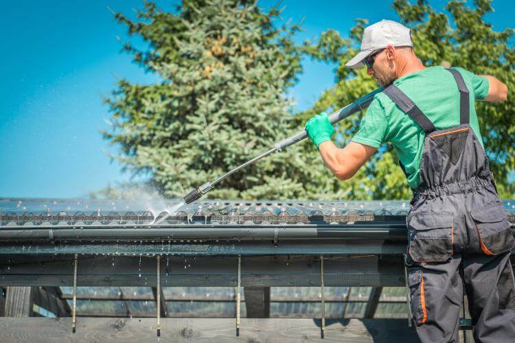 specialist roof cleaning Wiltshire 